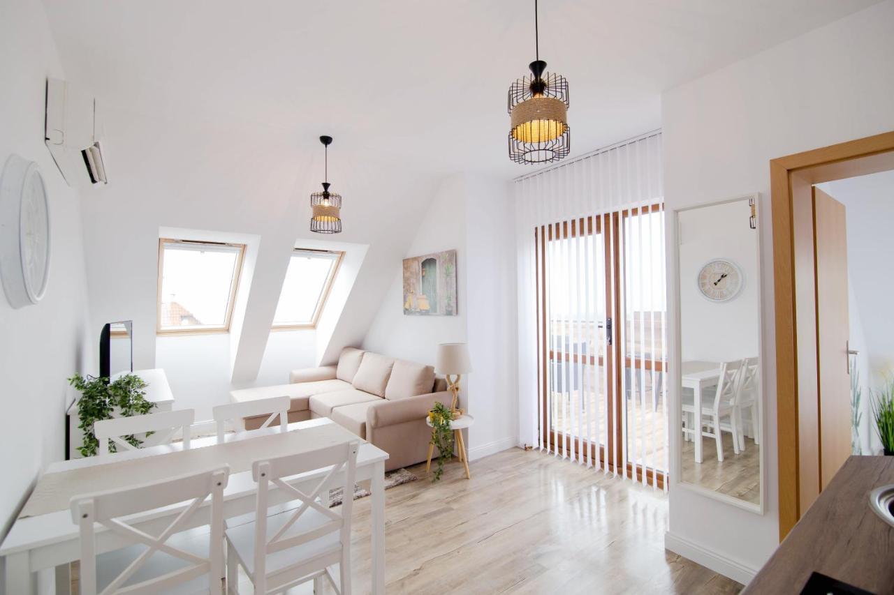 Four Seasons Apartment - Oasis Beach Resort Bliznatsi Esterno foto