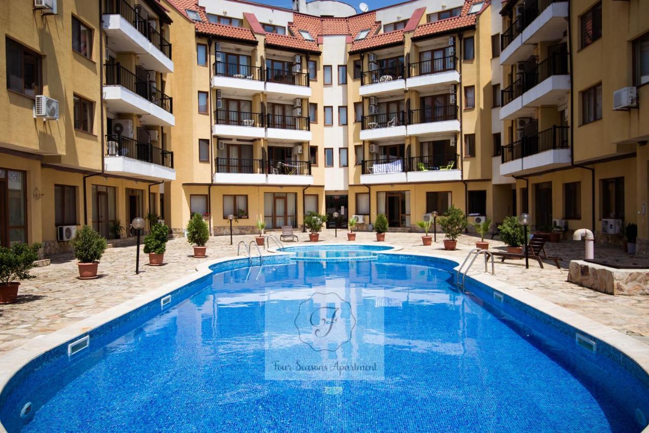 Four Seasons Apartment - Oasis Beach Resort Bliznatsi Esterno foto