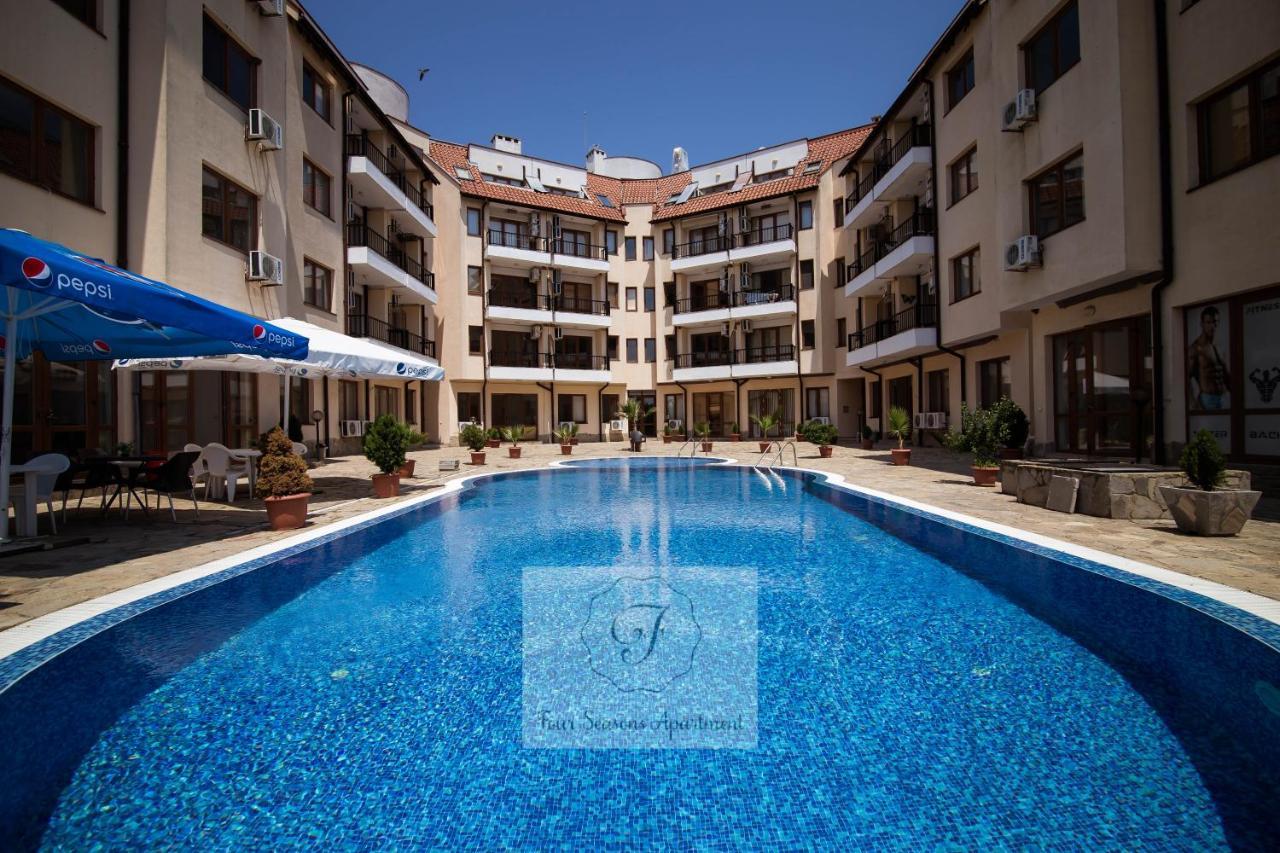 Four Seasons Apartment - Oasis Beach Resort Bliznatsi Esterno foto