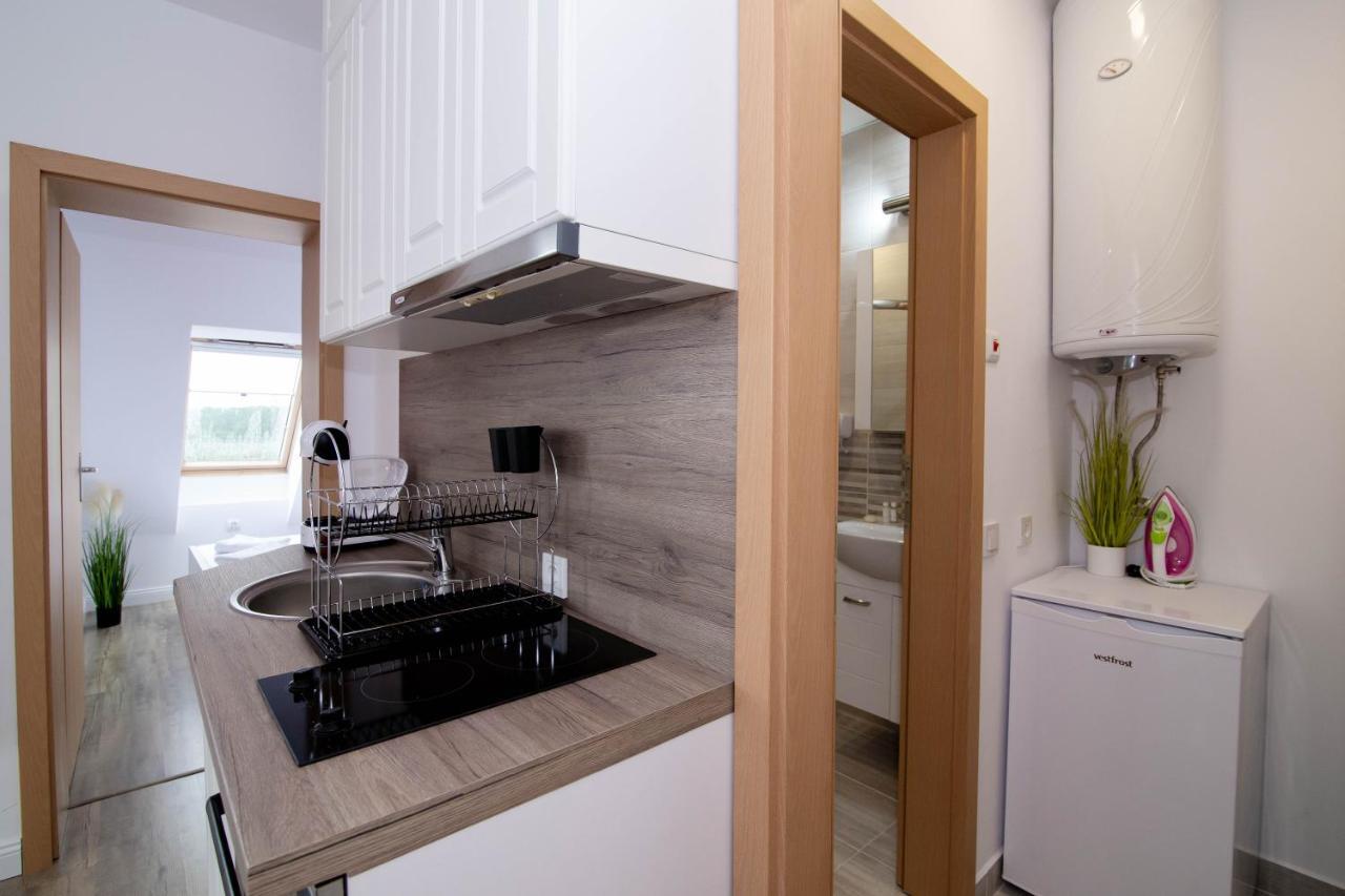 Four Seasons Apartment - Oasis Beach Resort Bliznatsi Esterno foto