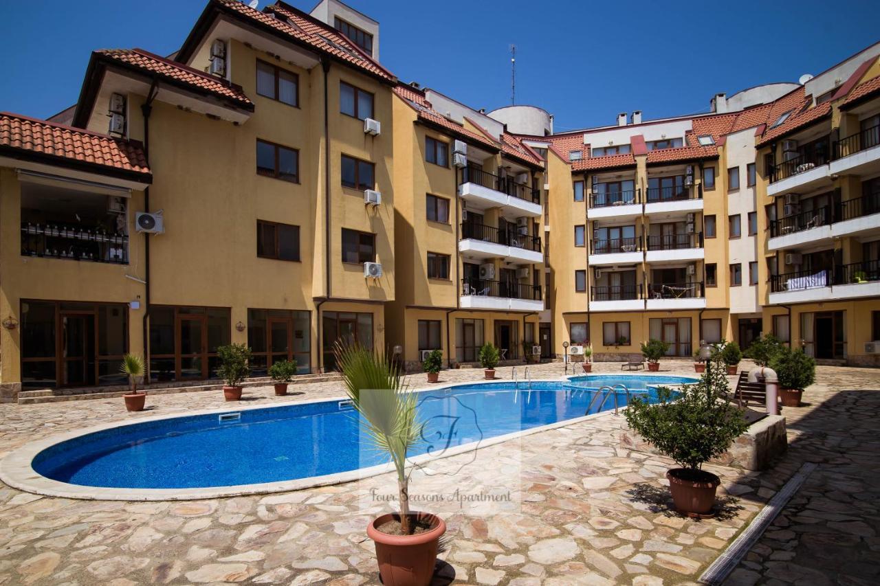 Four Seasons Apartment - Oasis Beach Resort Bliznatsi Esterno foto