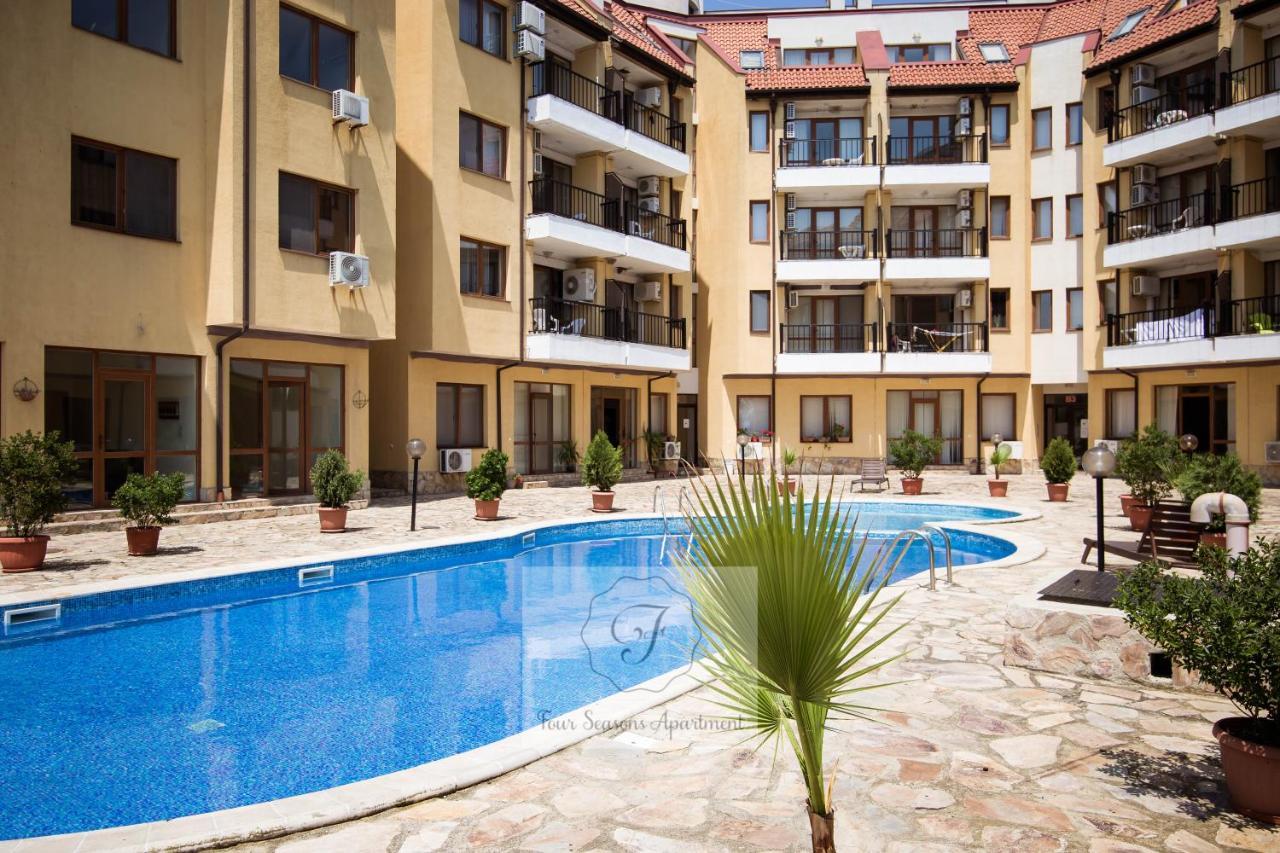 Four Seasons Apartment - Oasis Beach Resort Bliznatsi Esterno foto