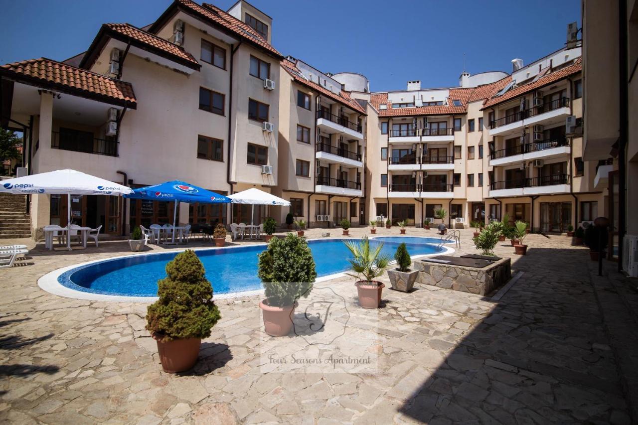 Four Seasons Apartment - Oasis Beach Resort Bliznatsi Esterno foto